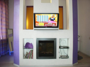 Studio 33 Saksahanskoho St Centre of Kiev